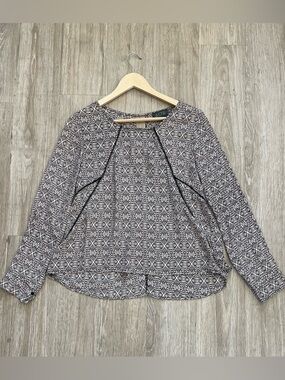 ASTR Geometric Print Blouse Medium Black Cream Long Sleeve Boho Structured Top